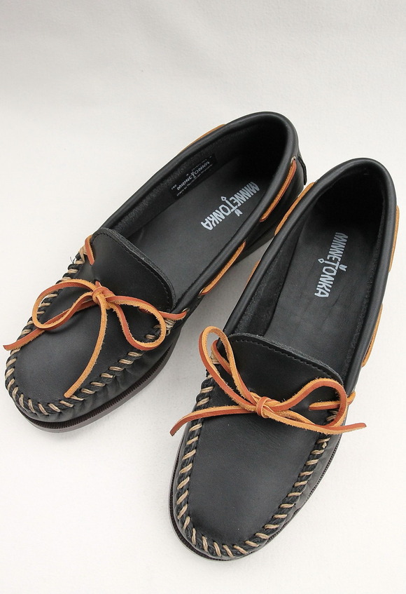 MINNETONKA Camp Moc BLACK