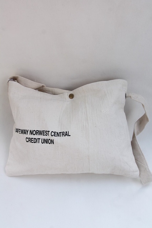 VETERAN ”Mail Bag SMALL”241011