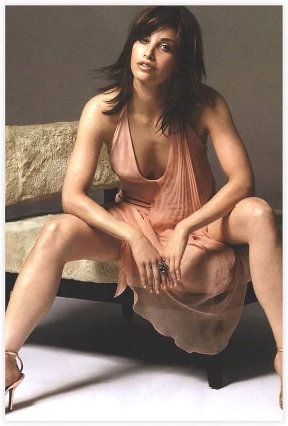 Gina Gershon