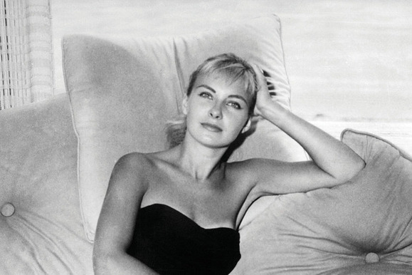  Joanne Woodward