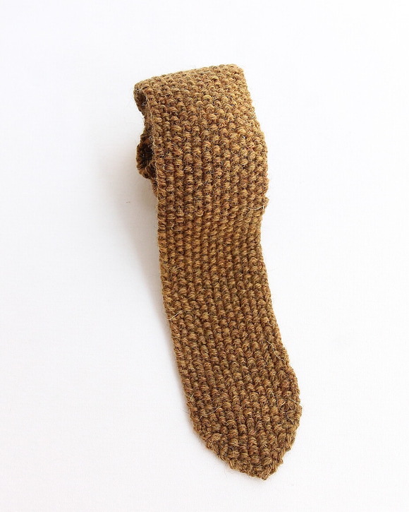 BLACK Sheep ”Hand KnitTie V HARVEST”250908 (3)