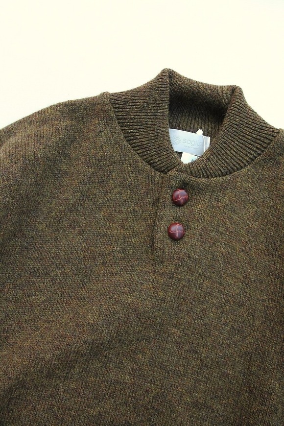 Soglia ”LERWICK Henreyneck Sweater OLIVE”2310222