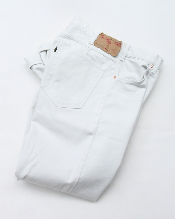 NOUN ”UF WHITE” 260817