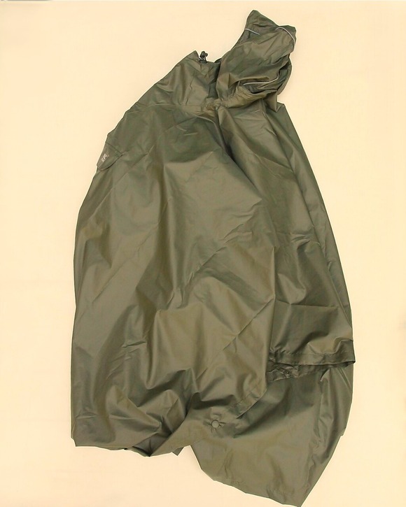 MAC IN SAC ”Pncho OLIVE”250324 (3)