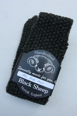 Black Sheep Hand Knit Tie GREEN 211026