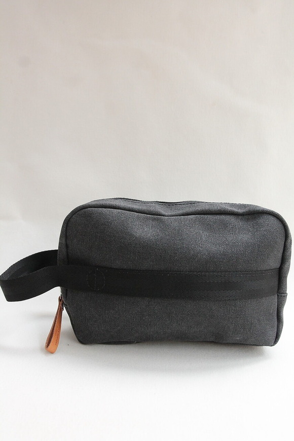 QWSTION ”Travel Kit WHSHED BLACK”