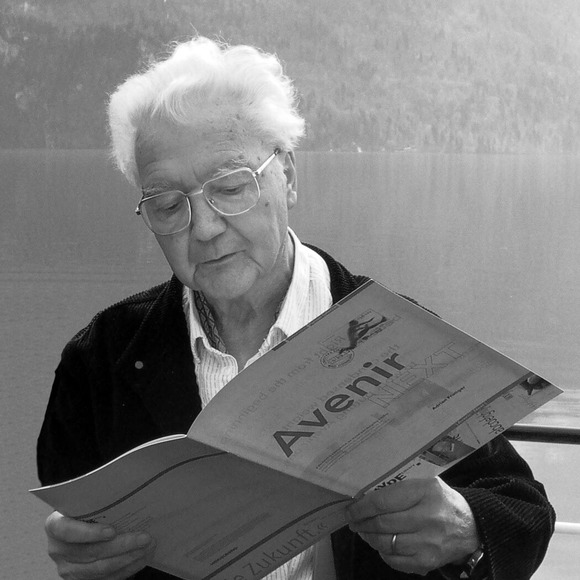  Adrian Frutiger