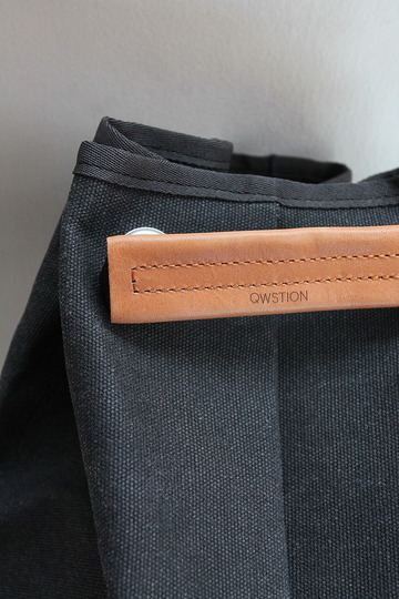 QWESTION Simple Bag Washed BLACK (2)