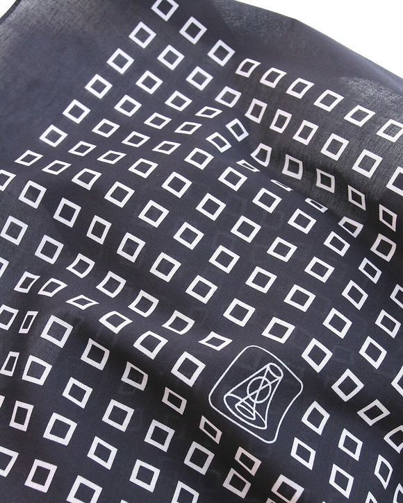 NOUN ”Bandana Bandana Stole SQUARE NAVY250829 (3)