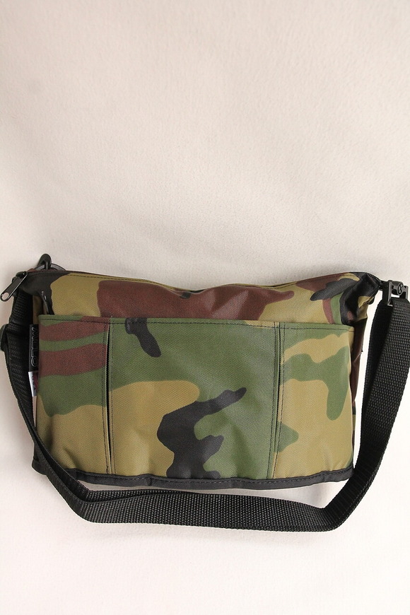MELO ”R911 Shoulder Bag W CAMO”