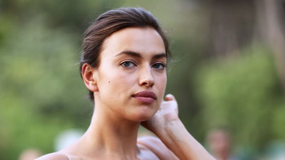 誕生日Irina Shayk