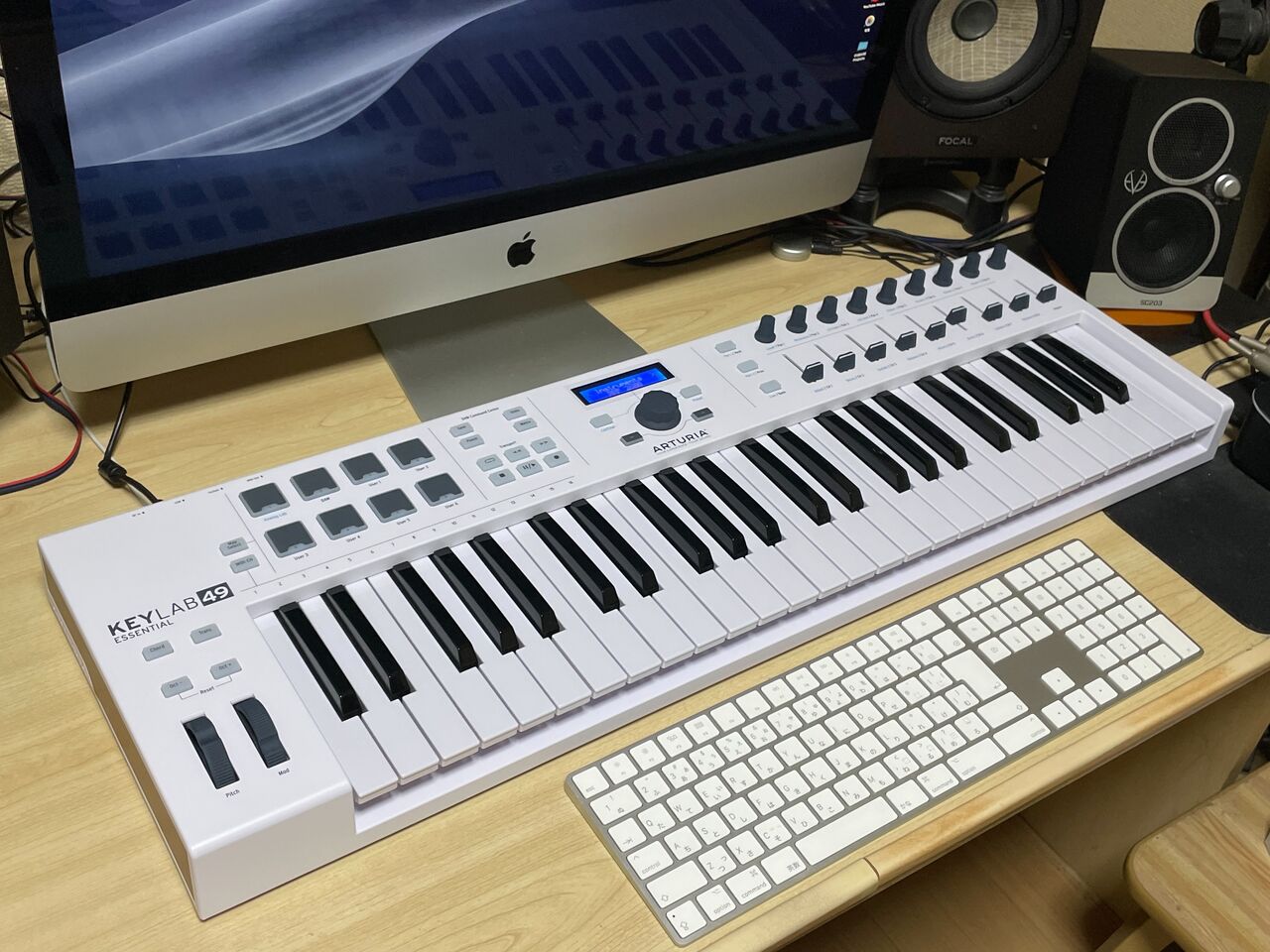 ARTURIA KeyLab Essential 49 MIDIキーボード Buy KeyLab Essential 49 mk3 | Arturia