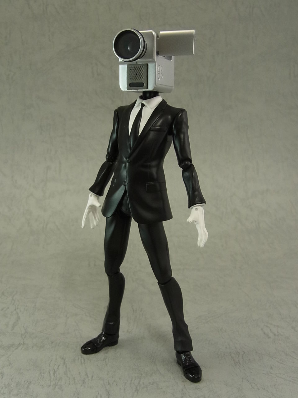 レビュー】S.H.フィギュアーツ カメラ男 ＆ パトランプ男 : ポテチと