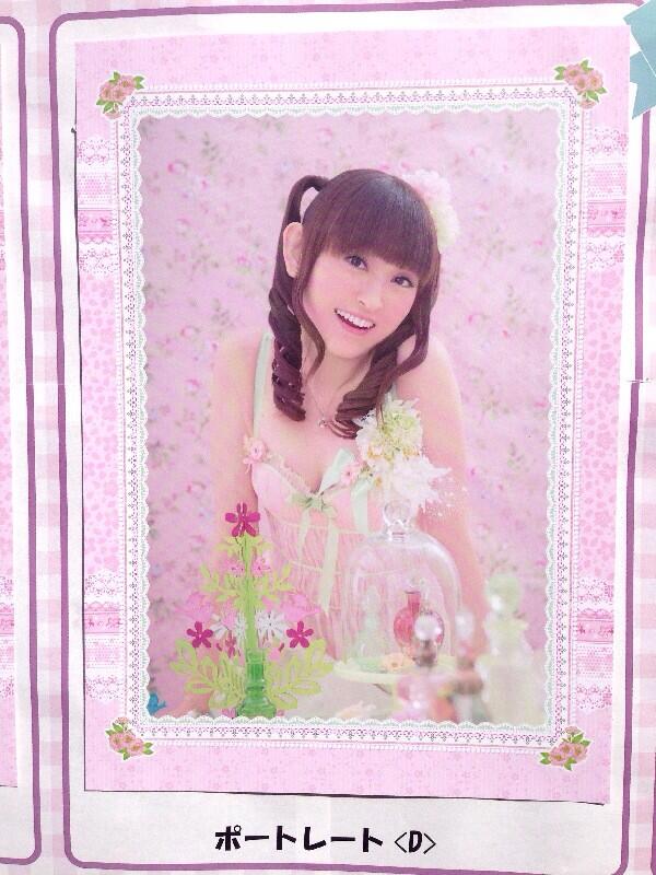 田村ゆかりさんのツアーグッズ ポートレートd の写真が下着姿だった事が判明 なんでも速報 アニメ 声優