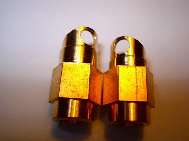 ケイヒンCR29キャブレターです。Mノズルと言う部品が入ってます。