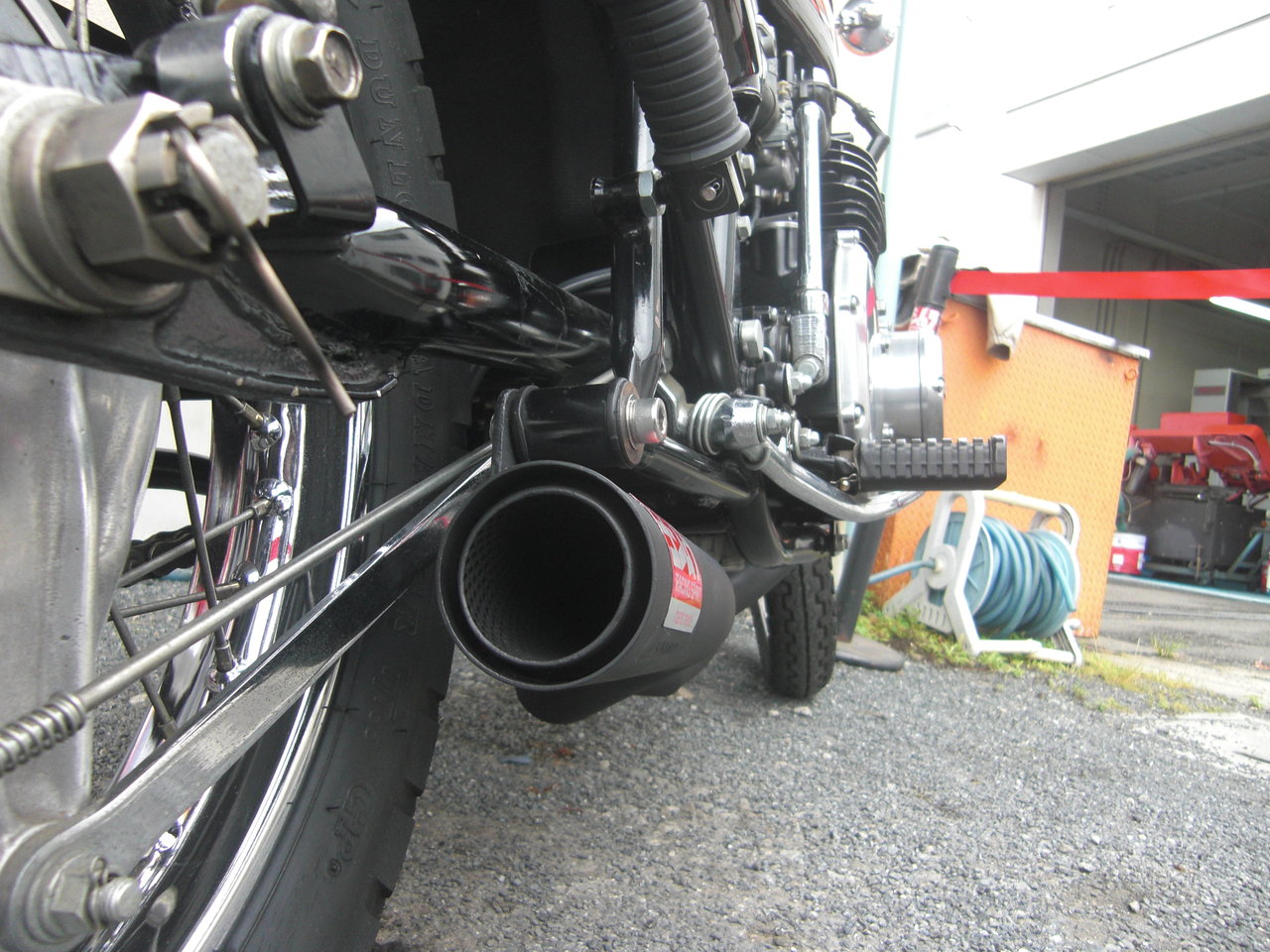 ヨシムラ Z1用手曲げレーシングサイクロン : 青空の下2