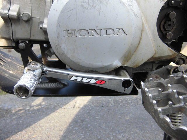 モンキーｒモタード ギア抜け修理完了 青空の下２