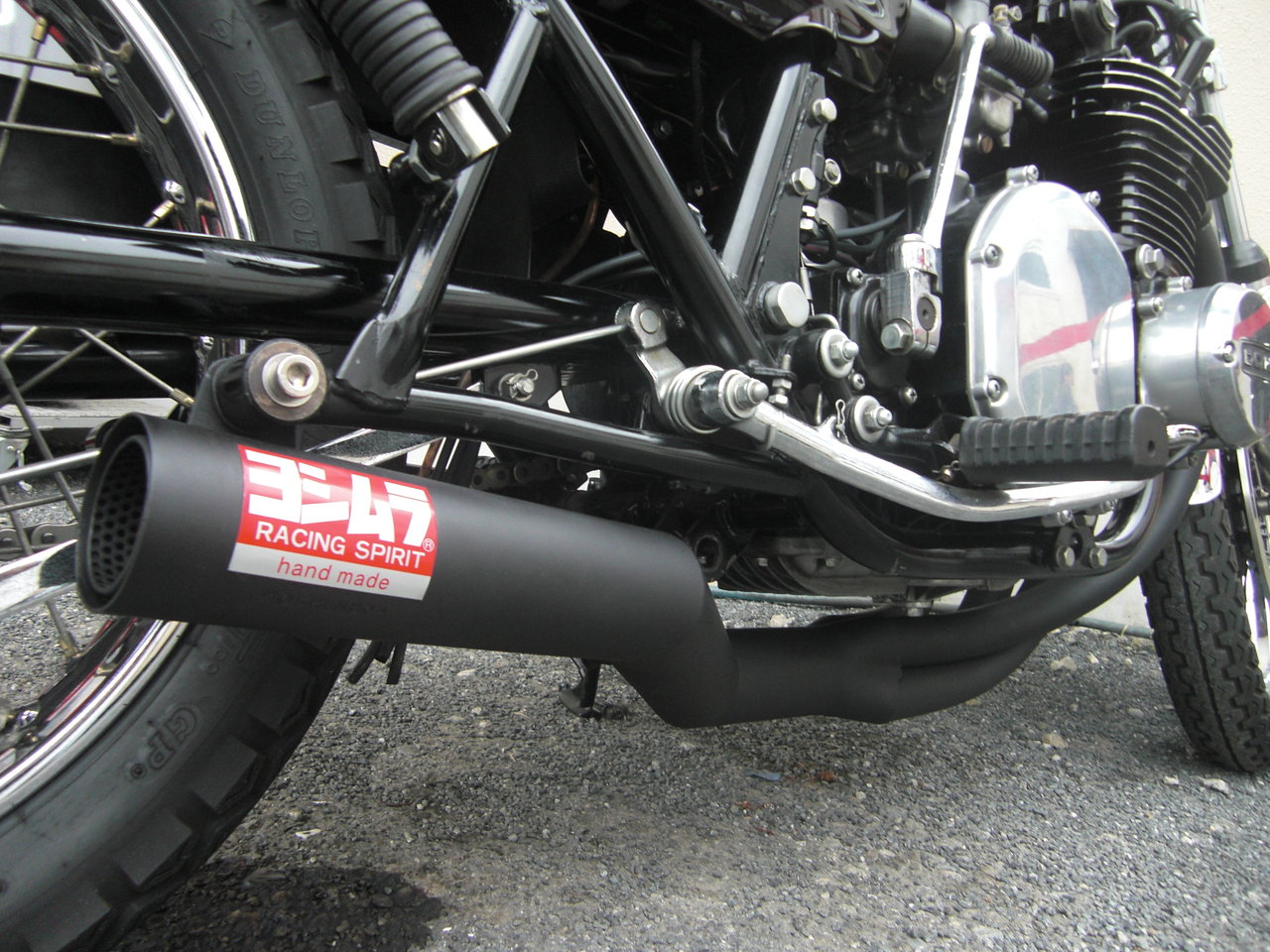 ヨシムラ Z1用手曲げレーシングサイクロン : 青空の下2