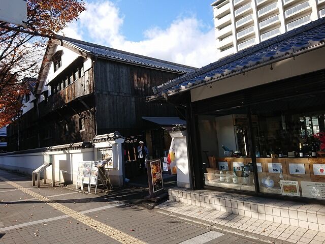 ちゅちゅたんの楽しい毎日 伊丹酒蔵通りを散策 ちゅちゅたんの楽しい毎日 伊丹酒蔵通りを散策