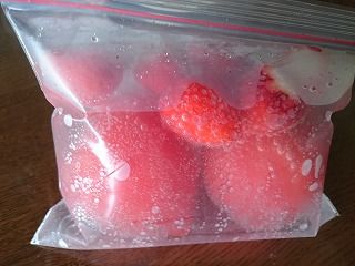 ちゅちゅたんの楽しい毎日 炭酸水でシュワシュワフルーツ