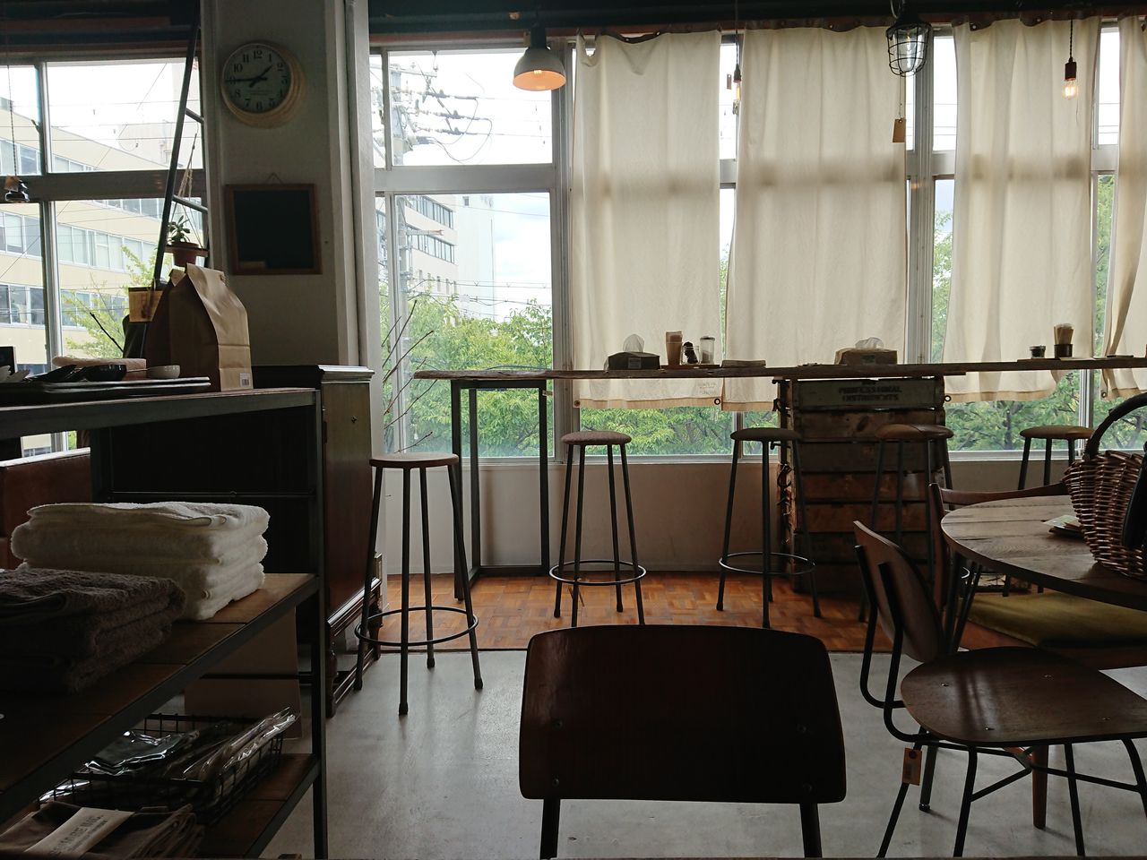 箕面船場のかっこいいカフェ「SQUARE Furniture Coffee Stand 箕面船場のかっこいいカフェ「SQUARE Furniture Coffee Stand