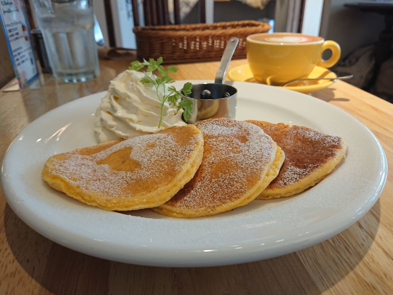 ちゅちゅたんの楽しい毎日 アロハカフェレストランパイナップル で ハワイアンパンケーキ