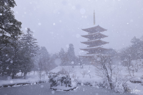 成相寺の雪景色