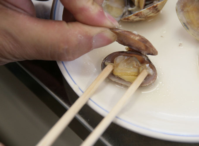 あさりの貝汁をいただきながら うまく身と貝柱が外れる方法 も学びました 生協コープかごしまにかかわるブログスペース