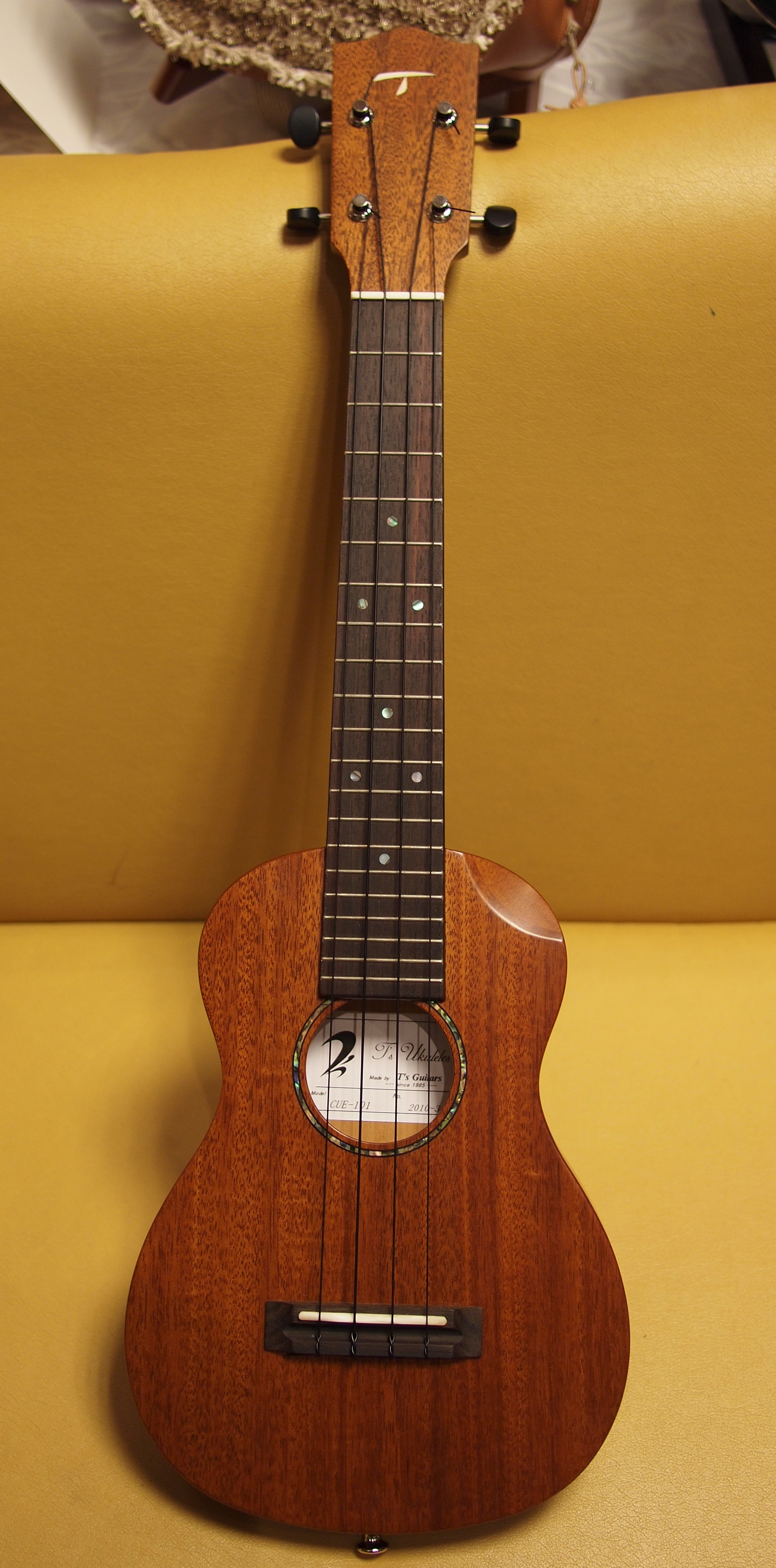 ★ T's ウクレレ ウスレレ CUE-101S エレキウクレレ スプールストップ 専用ギグバッグ付き  T\u0027s CUE-100 新品 コンサートウクレレ[ティーズ][CUE100