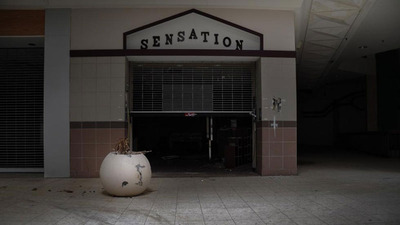 randall-park-mall-abandoned-ohio-by-seph-lawless-11