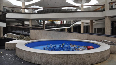 randall-park-mall-abandoned-ohio-by-seph-lawless-4