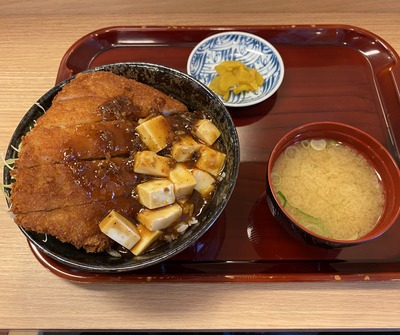 QExKNeB