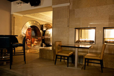 chicago-supperclubrestaurant-reclaimsbank-with-vaultthebedford