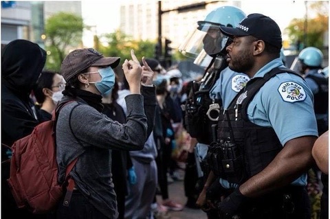 黒人記者 反差別運動に共感しない日本人に失望 同じ状況なら皆さんも火炎瓶を作って投げ始めるはず 2chコピペ保存道場