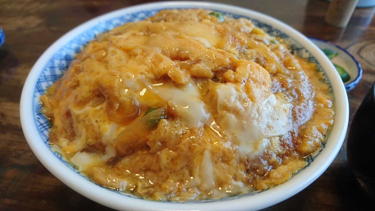 石川町の名店 峰清館 の絶品海老丼と唯一無二の煮込みカツ丼 爆ちゃんのふくしまグルメ探訪 石川町の名店 峰清館 の絶品海老丼と唯一無二の煮込みカツ丼 爆ちゃんのふくしまグルメ探訪