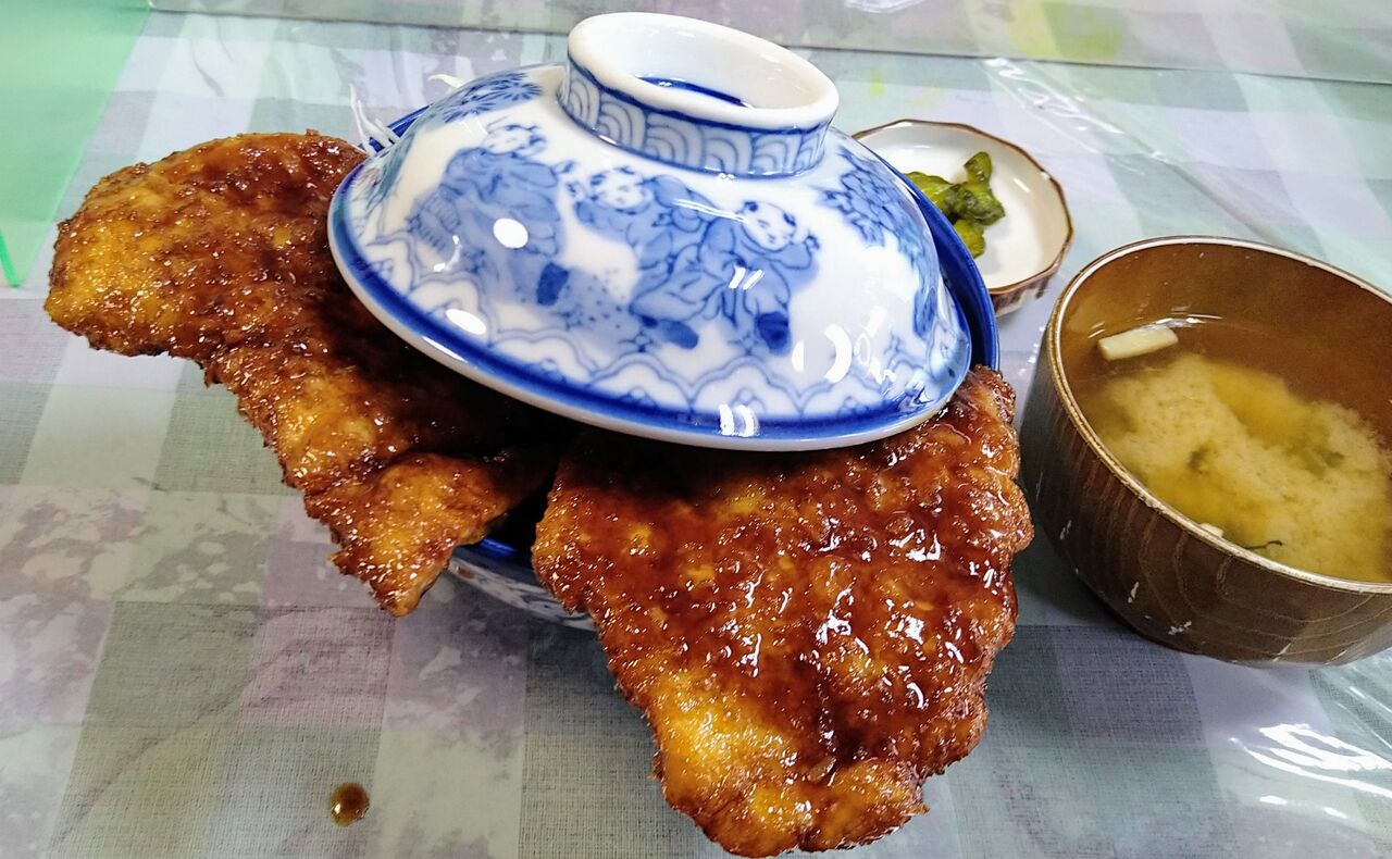 会津ソースかつ丼 インスタ映えの元祖と言うべき 白孔雀食堂 爆ちゃんのふくしまグルメ探訪