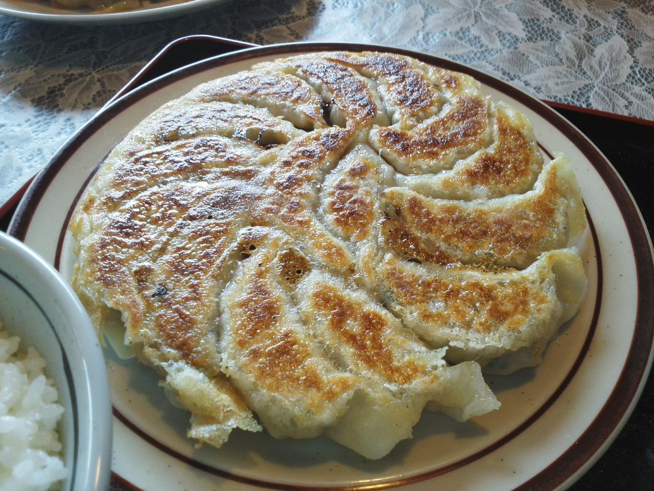 郡山市でも 味さと で美味しい円盤餃子が食べられますよ 爆ちゃんのふくしまグルメ探訪 郡山市でも 味さと で美味しい円盤餃子が食べられますよ 爆ちゃんのふくしまグルメ探訪
