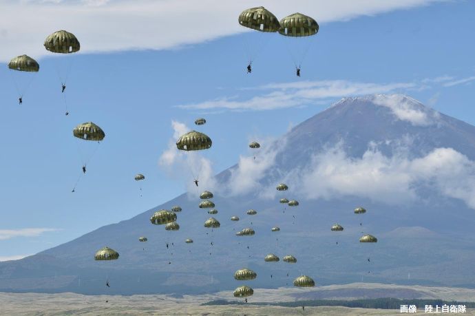 第1空挺団、令和5年度第2次空挺団演習を実施…東富士演習場！