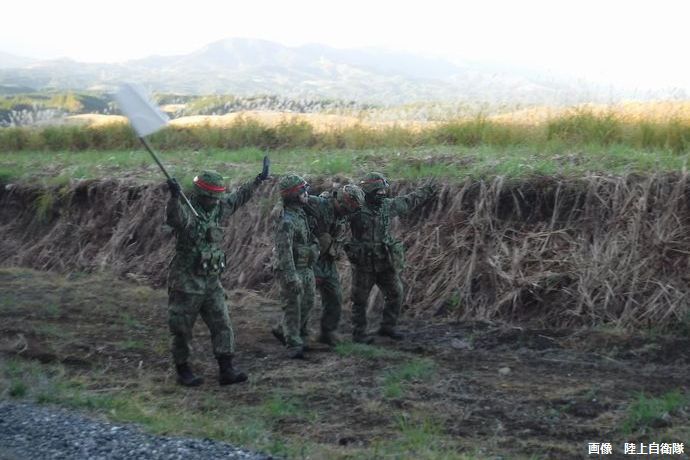 陸上自衛隊員が多数の戦死者想定か？葬祭業界団体と協定…進む戦争する国づくり！