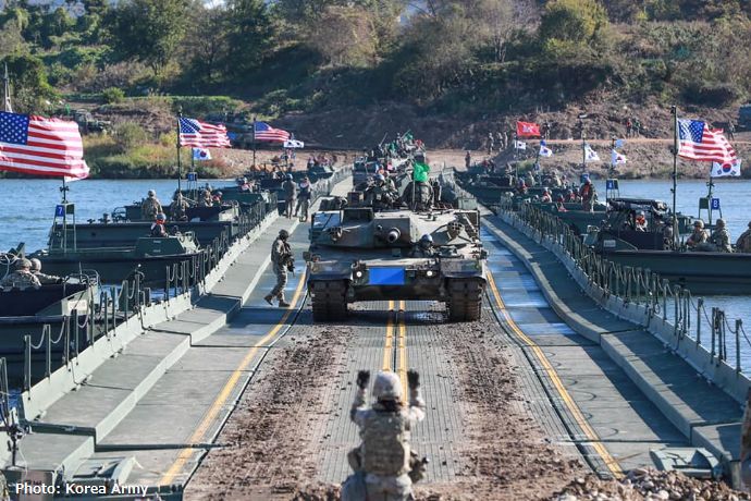 韓国陸軍第7機動軍団と在韓米軍が共同で渡河訓練を実施！