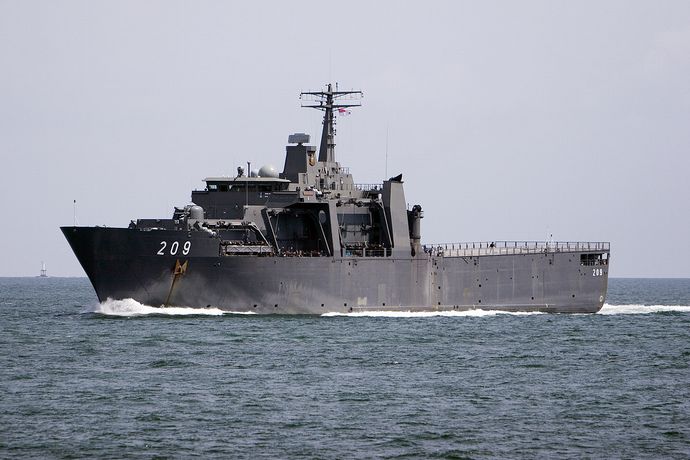 Singapore_Strait_Passing_warship