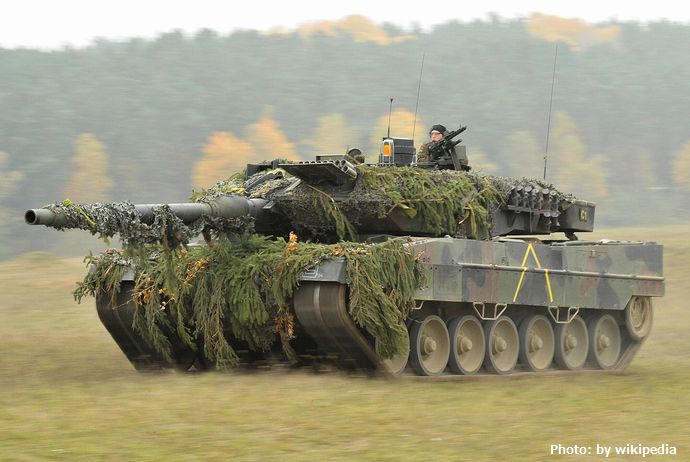 1200px-German_Army_Leopard_2A6_tank_in_Oct._2012
