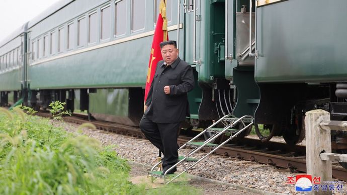 北朝鮮の金正恩総書記が専用列車で中国へ…飛行機ではなく20時間かかる列車で移動の理由は！