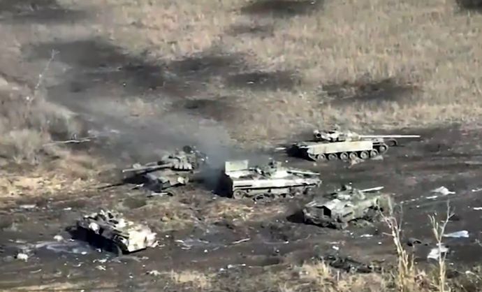 ロシア軍、東部で攻撃強める一方で精鋭部隊の装甲車破壊で戦力消耗か…イギリス国防省！