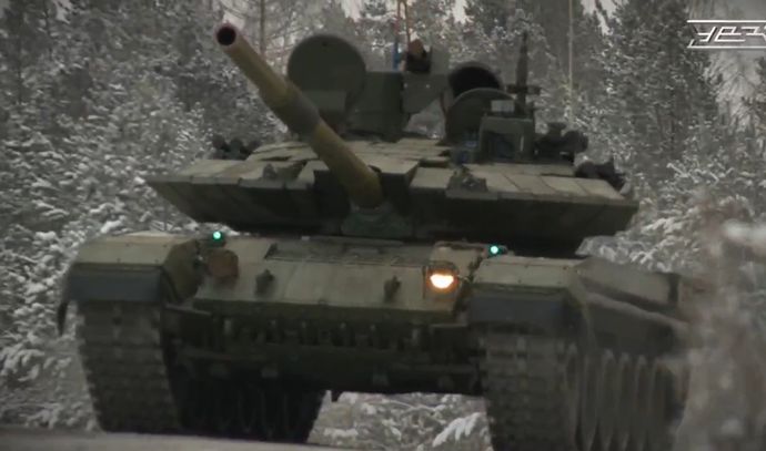 ロステックからのプレゼント、新たなT-90M戦車とT-72B3M戦車を軍に納入！