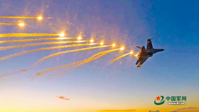 ニュース報道、戦闘機と哨戒機の区別ができない！
