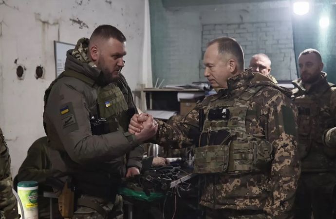 【真偽不明】…ウクライナ陸軍司令官シルスキー将軍、ロシア空軍の爆撃で戦死か？！