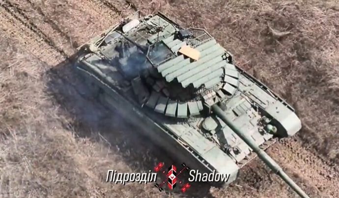 ドローン対策バッチリのロシア軍T-90M戦車をドローンで破壊…ウクライナ国防省！