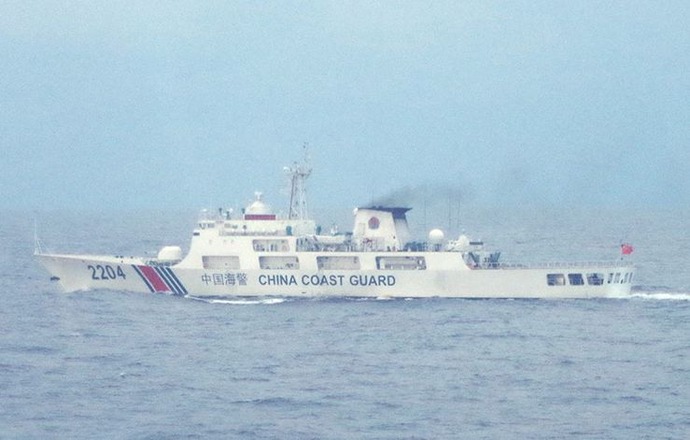 中国海警局船が尖閣諸島周辺の日本領海に侵入、砲搭載船が4隻以上航行するのは2016年8月以来！