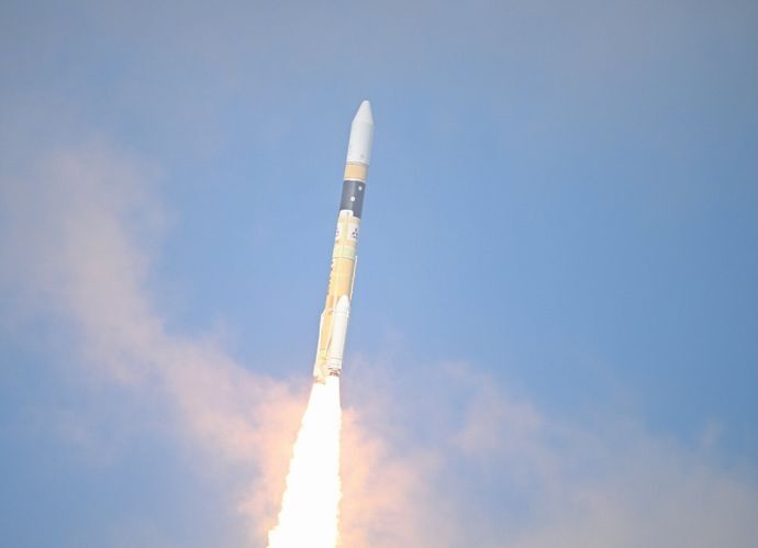 事実上の偵察衛星「レーダー8号機」の打ち上げ成功、北朝鮮の軍事施設など監視…H2Aロケット49号機！